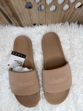 lululemon Restfeel Slide *Graphic